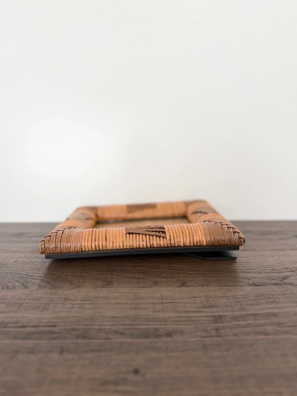 Vtg Woven Rattan Wicker Picture Frame 4 x 6 Boho Coastal Tropical Photo Frame‎
